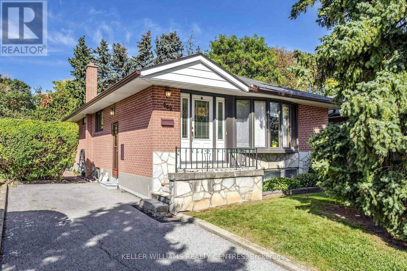 369 Osiris Drive, Richmond Hill, ON, L4C 2P6