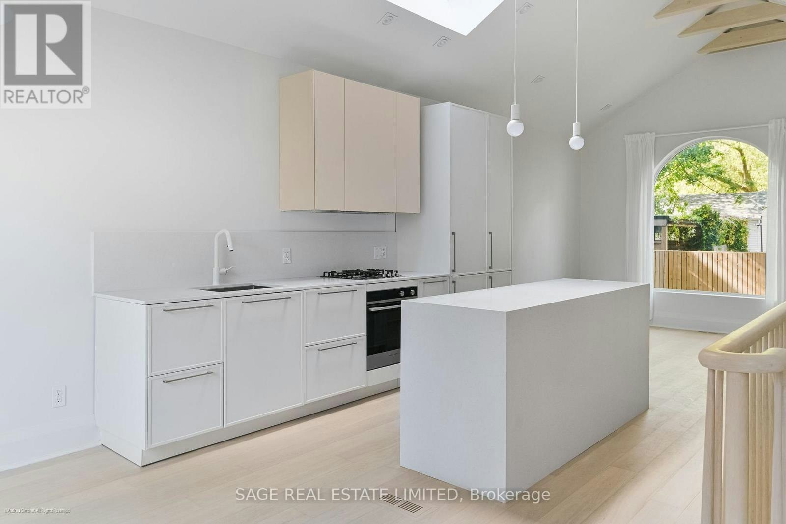 LANEWAY SUITE-46 Fuller Avenue, Toronto, ON, M6R 2C3 - 4