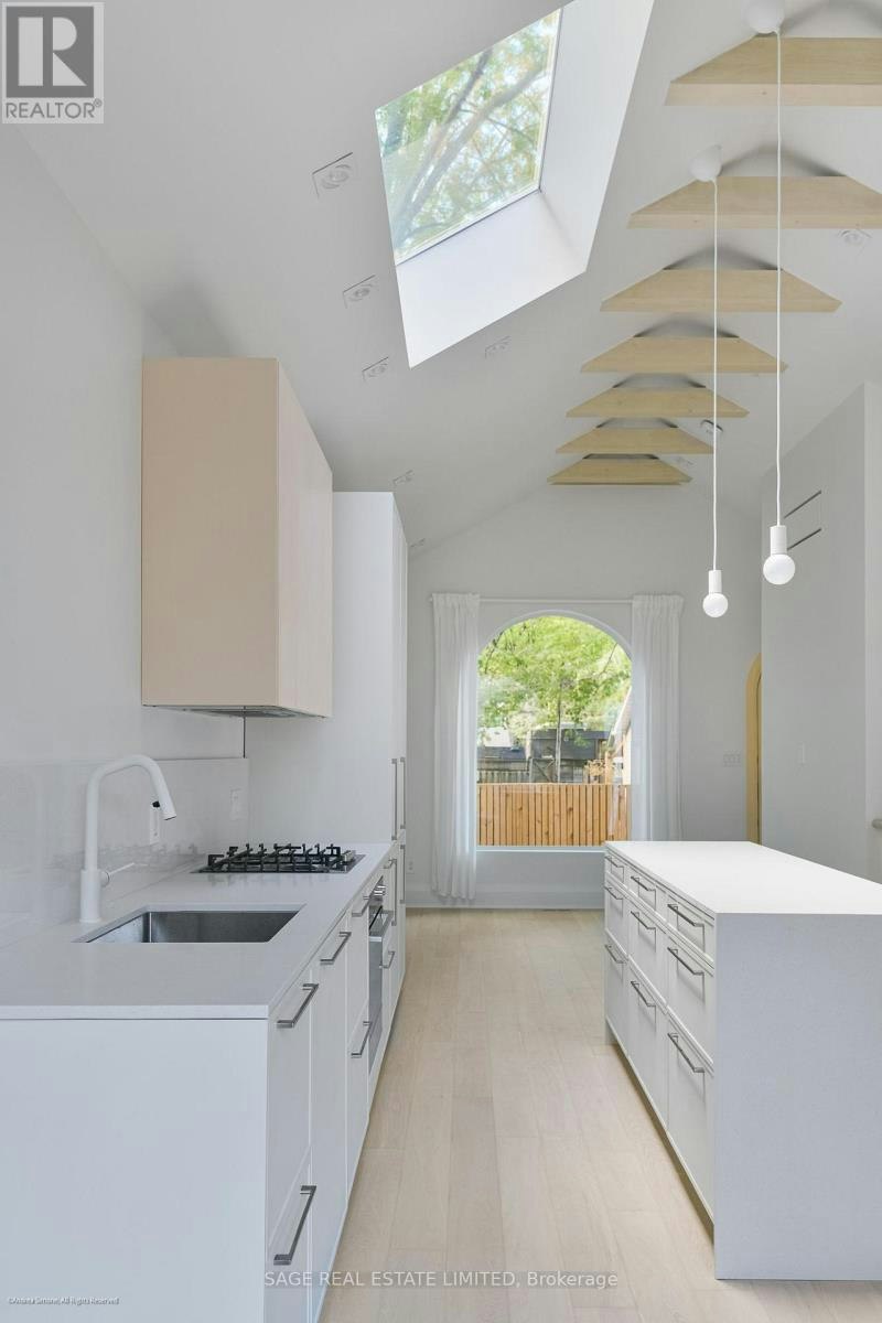 LANEWAY SUITE-46 Fuller Avenue, Toronto, ON, M6R 2C3 - 9