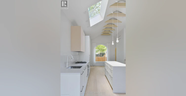 LANEWAY SUITE-46 Fuller Avenue, Toronto, ON, M6R 2C3 - 9
