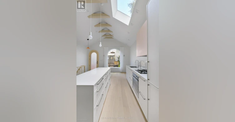 LANEWAY SUITE-46 Fuller Avenue, Toronto, ON, M6R 2C3 - 10