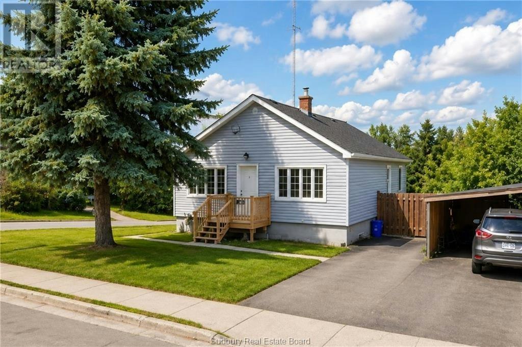 582 Ash Street, Greater Sudbury, ON, P3C 2A6 1