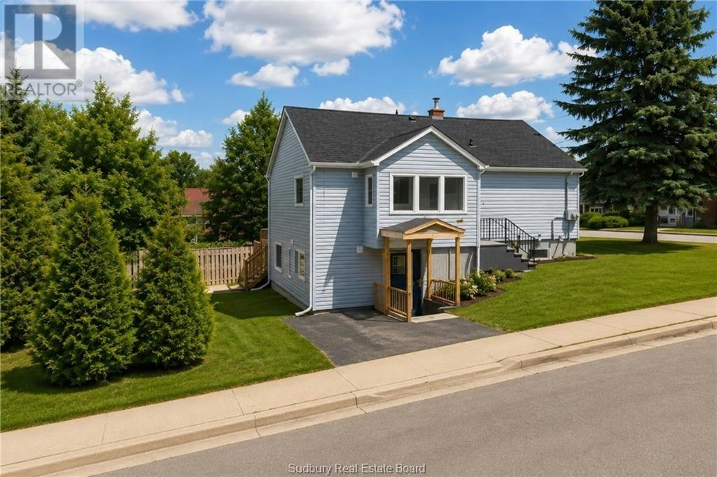 582 Ash Street, Greater Sudbury, ON, P3C 2A6 3
