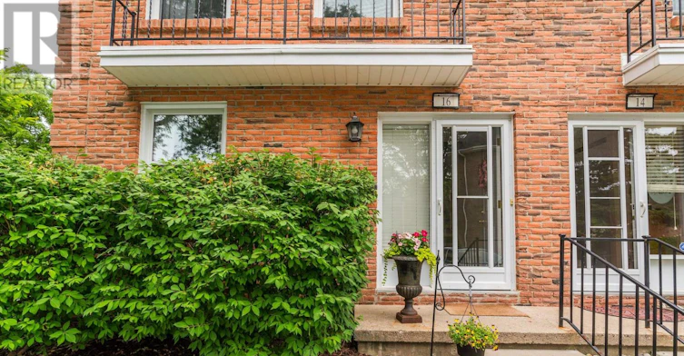 16-1385 Commissioners Road W, London, ON, N6K 1E2