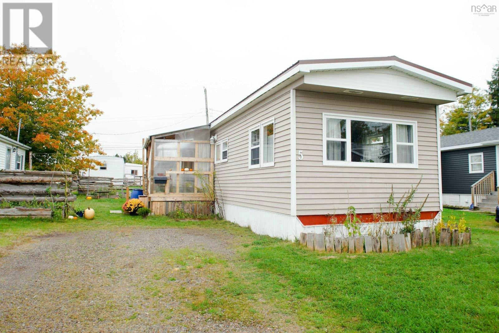 5 Bomber Drive, Bible Hill, NS, B2N 2W5