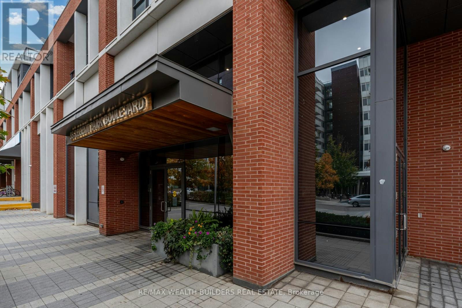 606-55 Regent Park Boulevard, Toronto, ON, M5A 3H6 - 6