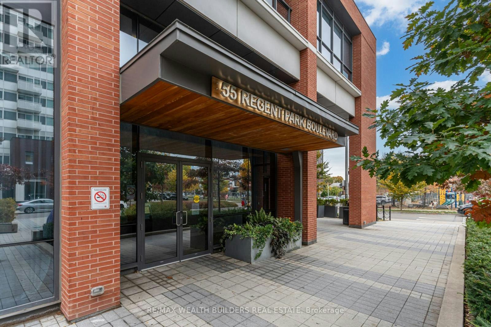 606-55 Regent Park Boulevard, Toronto, ON, M5A 3H6 - 5