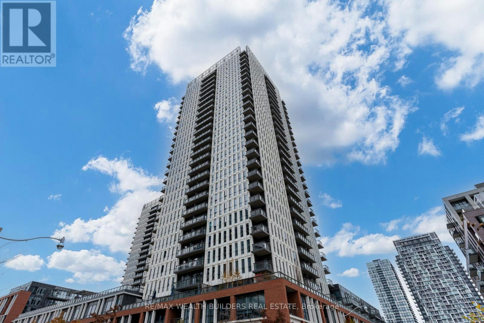 606-55 Regent Park Boulevard, Toronto, ON, M5A 3H6