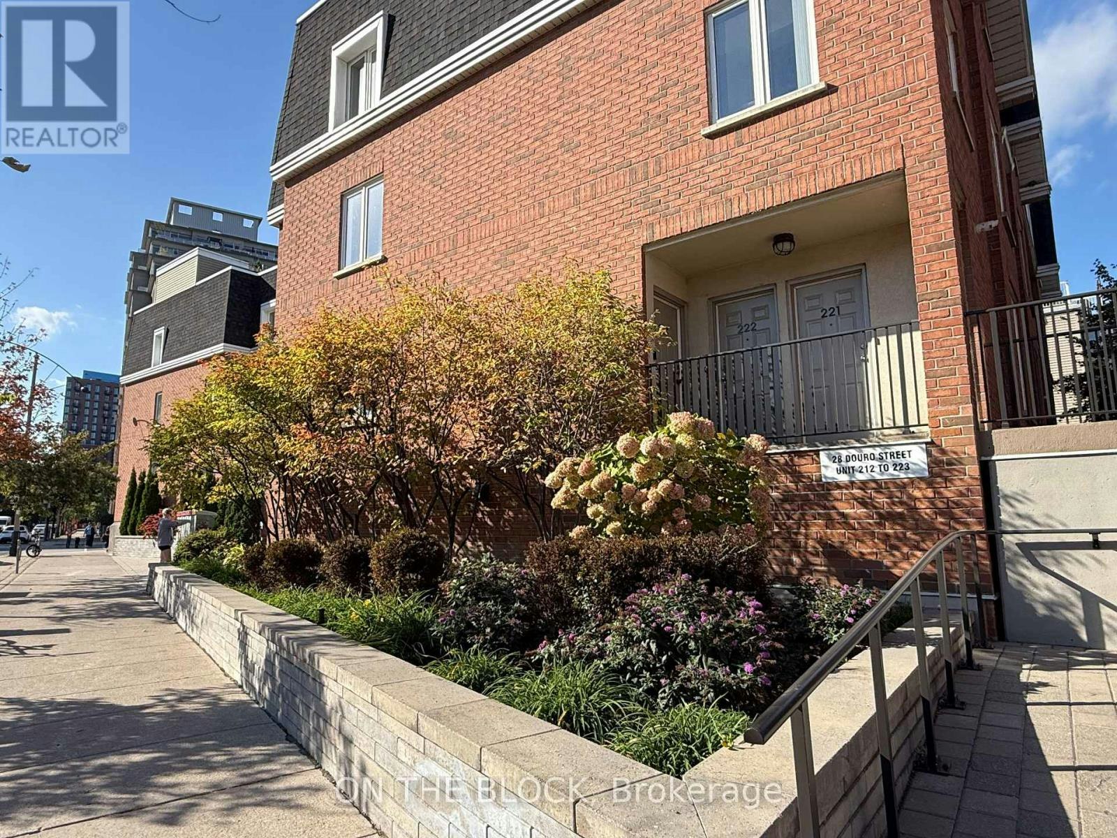223-28 Douro Street, Toronto, ON, M6K 3M4 - 33