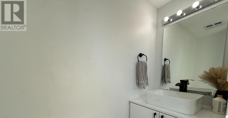 223-28 Douro Street, Toronto, ON, M6K 3M4 - 12