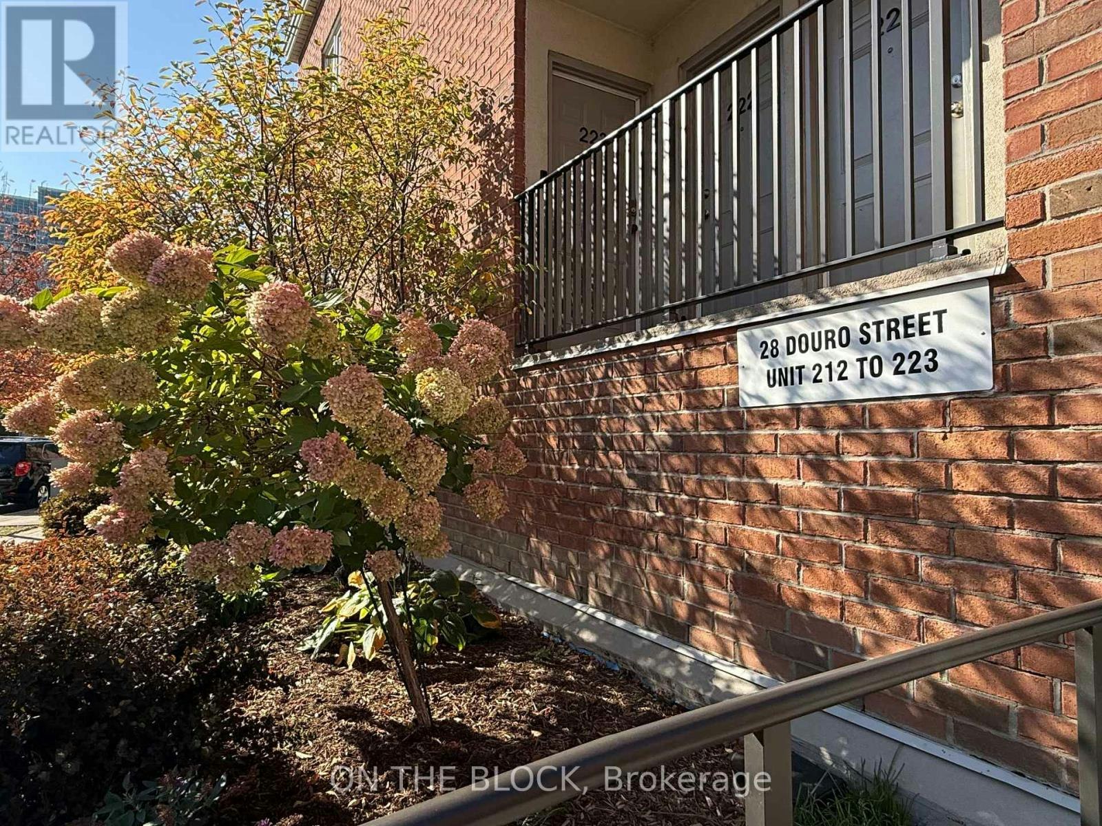 223-28 Douro Street, Toronto, ON, M6K 3M4 - 34