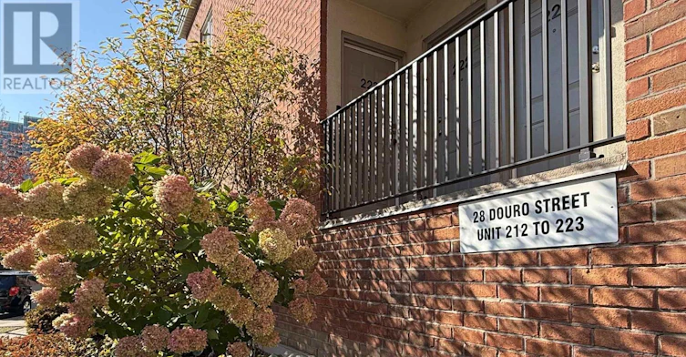 223-28 Douro Street, Toronto, ON, M6K 3M4 - 34