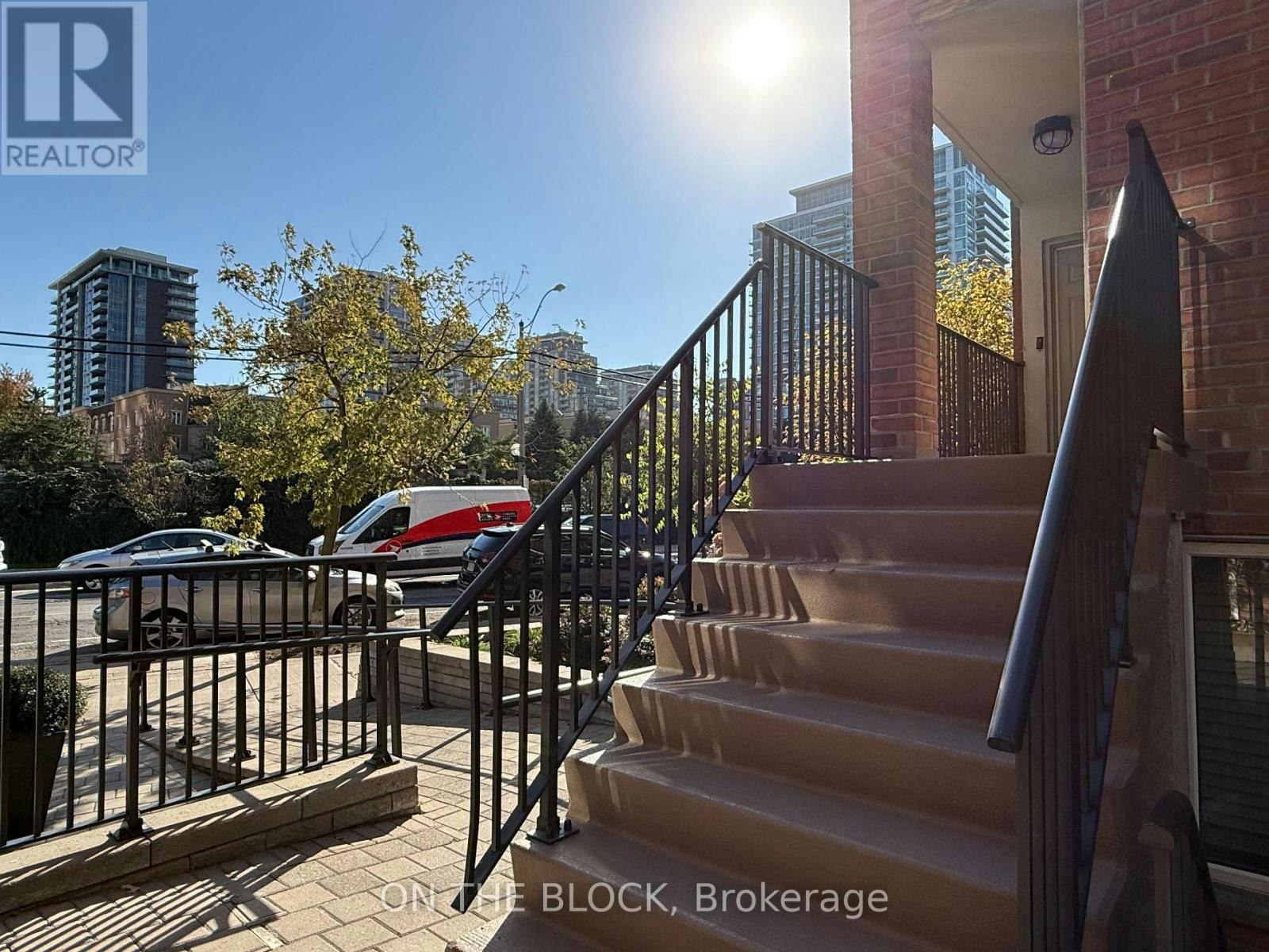 223-28 Douro Street, Toronto, ON, M6K 3M4 - 29