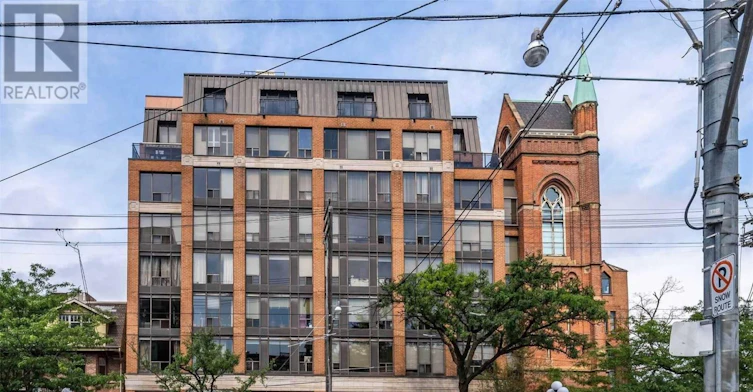 602 Master Bedroom 456 College Street, Toronto, ON, M6G 4A3