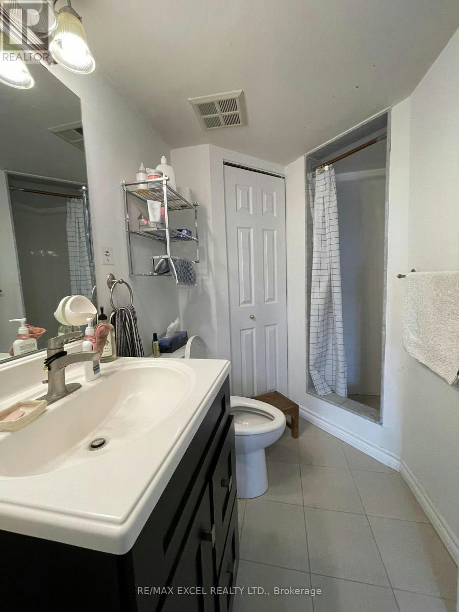 602 2ND BEDROOM-456 College Street, Toronto, ON, M6G 4A3 - 3