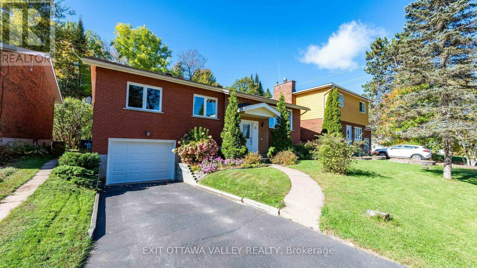 6 Sumac Court, Deep River, ON, K0J 1P0