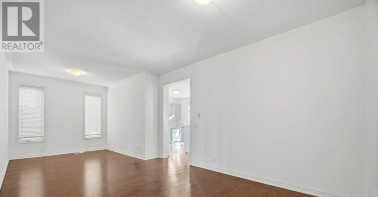 11 Lady Gwillim Avenue, East Gwillimbury, ON, L9N 0B3 - 10