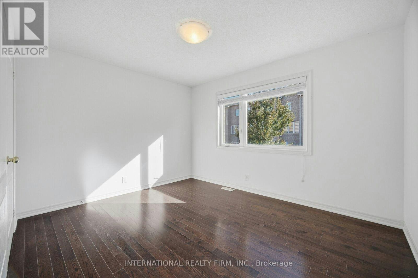 11 Lady Gwillim Avenue, East Gwillimbury, ON, L9N 0B3 - 28