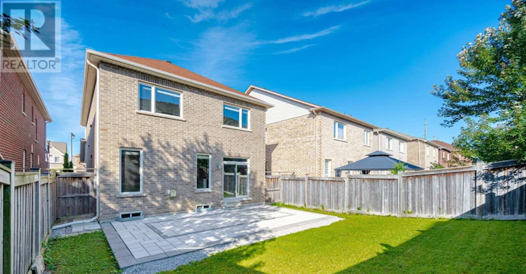 11 Lady Gwillim Avenue, East Gwillimbury, ON, L9N 0B3 - 32