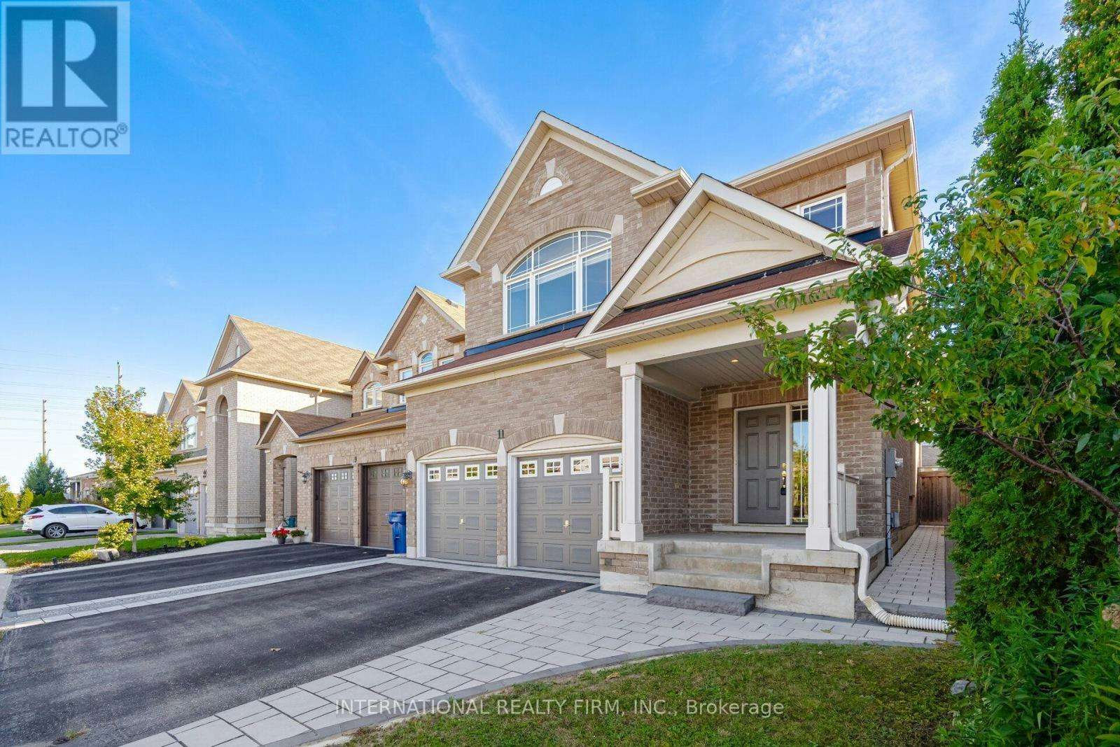 11 Lady Gwillim Avenue, East Gwillimbury, ON, L9N 0B3 - 4