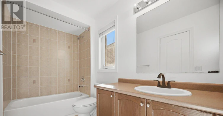 11 Lady Gwillim Avenue, East Gwillimbury, ON, L9N 0B3 - 30