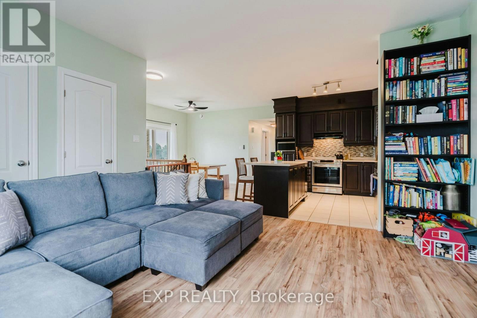 3-203 Bourdeau Boulevard, Limoges, ON, K0A 2M0 - 24