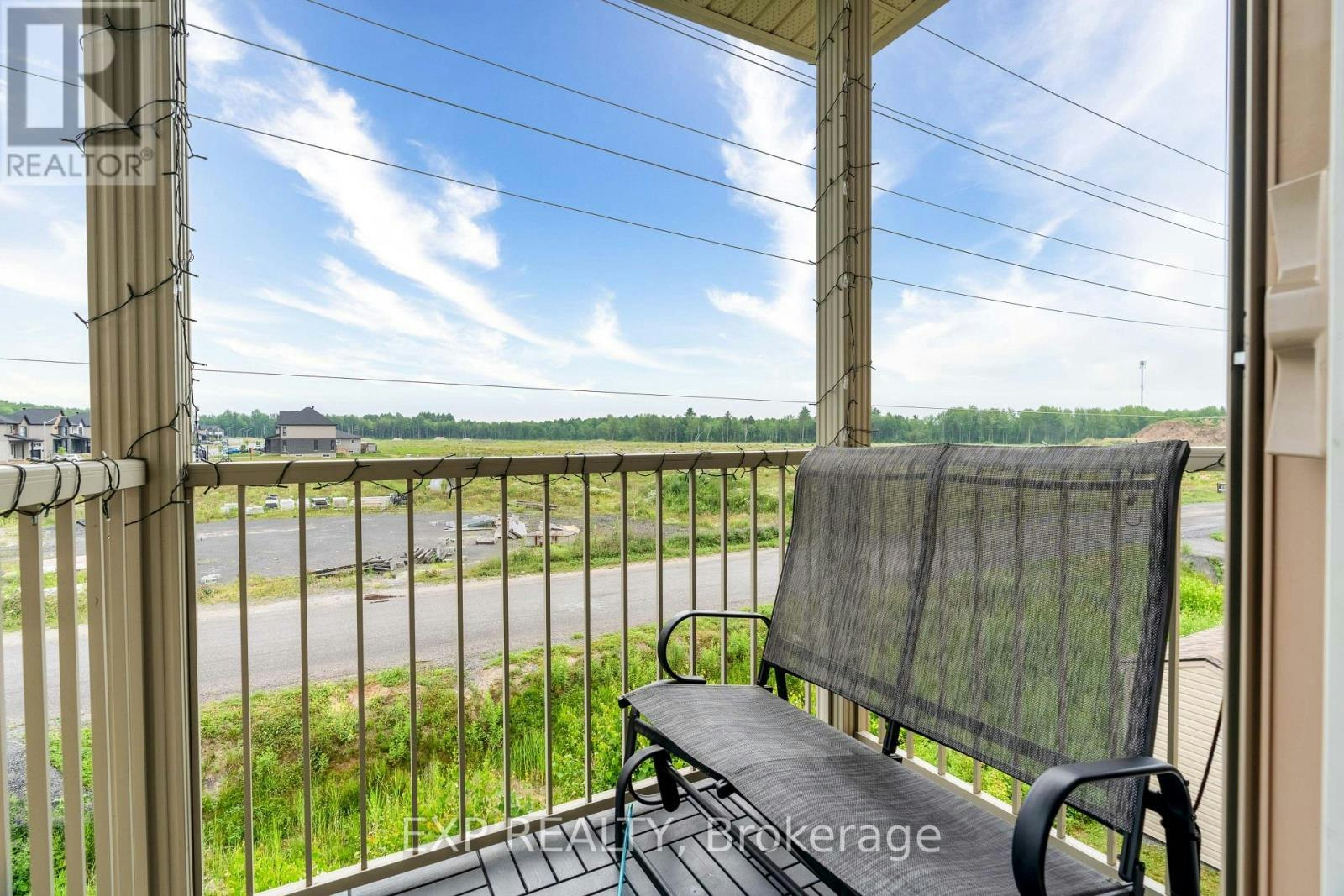 3-203 Bourdeau Boulevard, Limoges, ON, K0A 2M0 - 10
