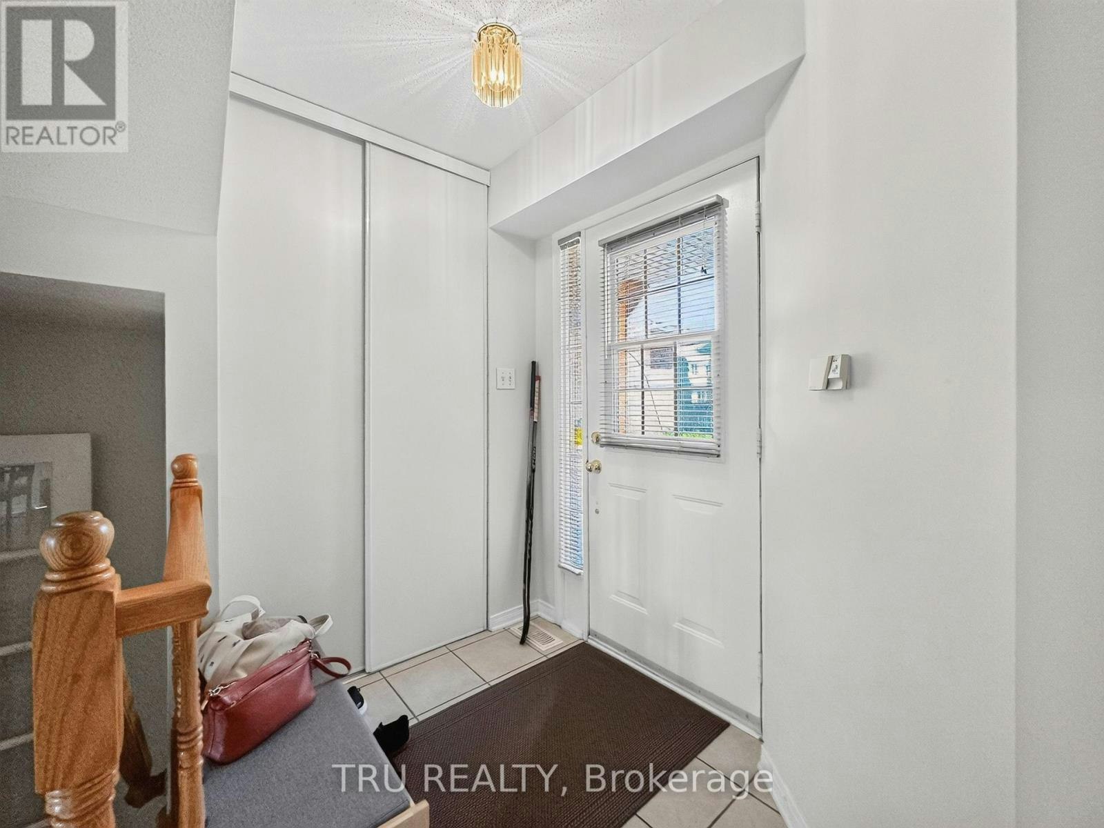 75 Silverlace Private, Ottawa, ON, K1T 3Z8 - 3