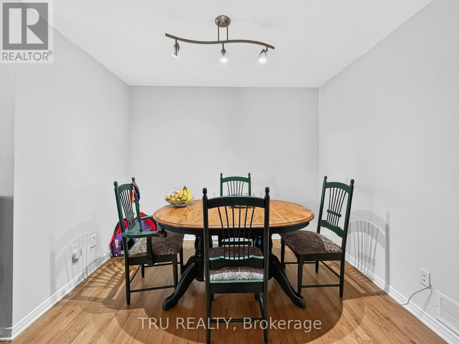 75 Silverlace Private, Ottawa, ON, K1T 3Z8 - 6