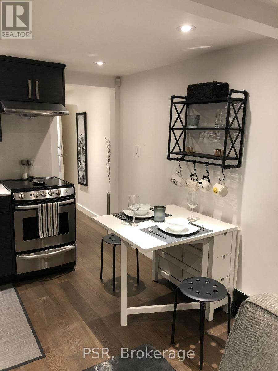B-54A Galley Avenue, Toronto, ON, M6R 1H1 - 9