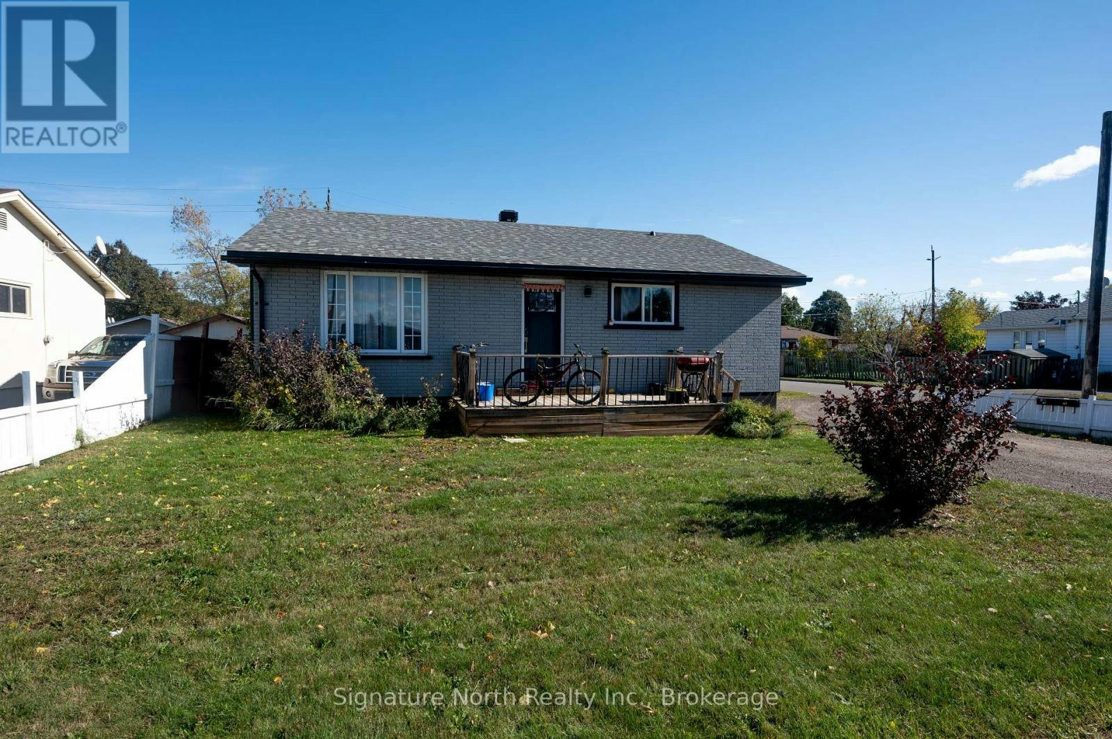 420 Edward Street N, Thunder Bay, ON, P7C 4P8