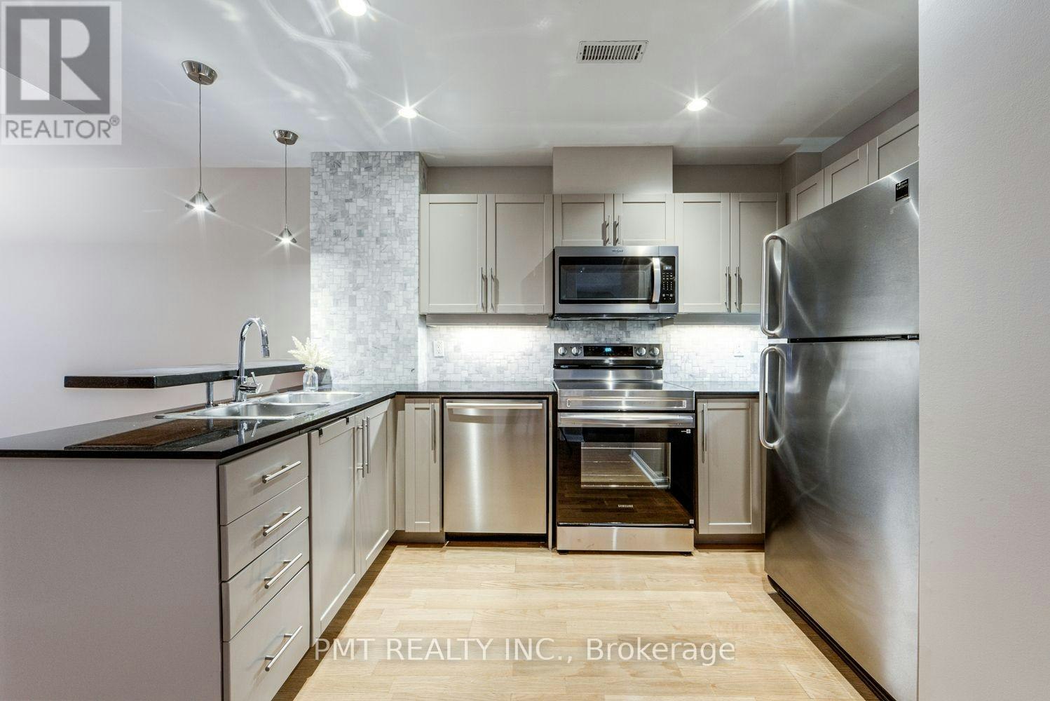 23-11 Niagara Street, Toronto, ON, M5V 3N9 - 3
