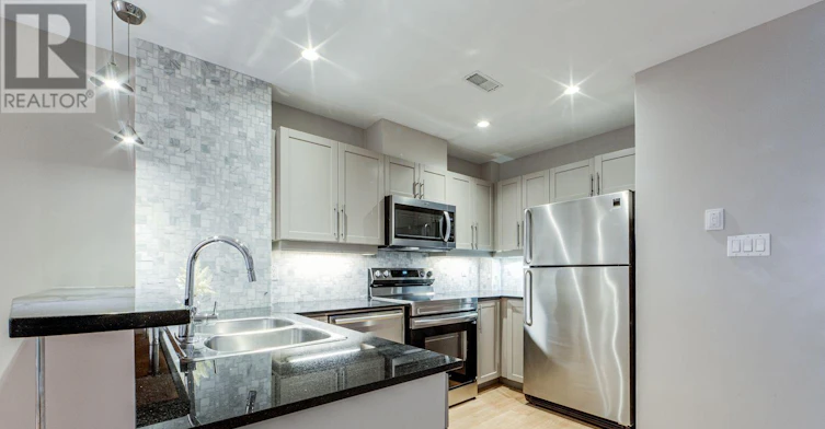 23-11 Niagara Street, Toronto, ON, M5V 3N9 - 4