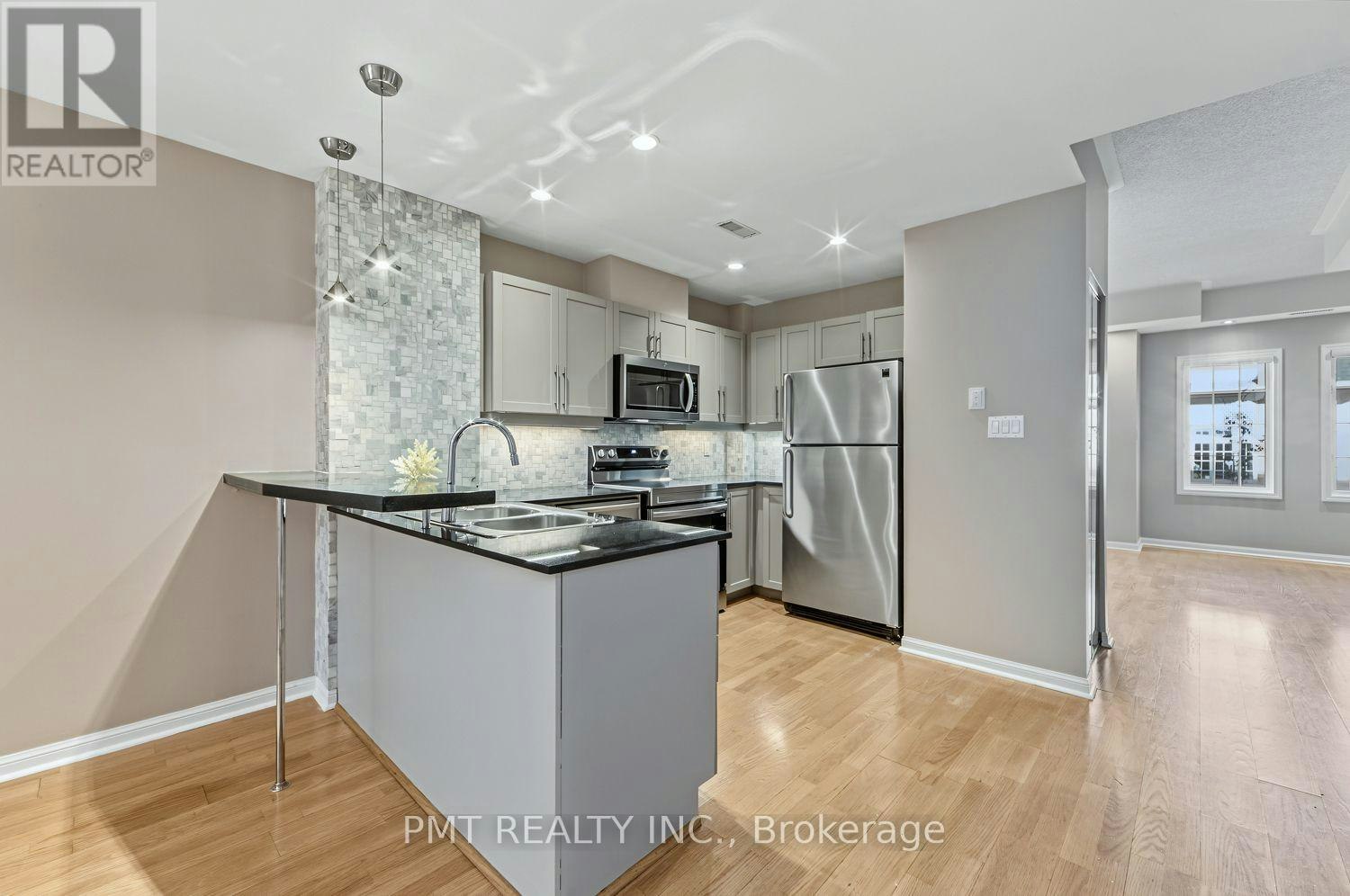 23-11 Niagara Street, Toronto, ON, M5V 3N9 - 2