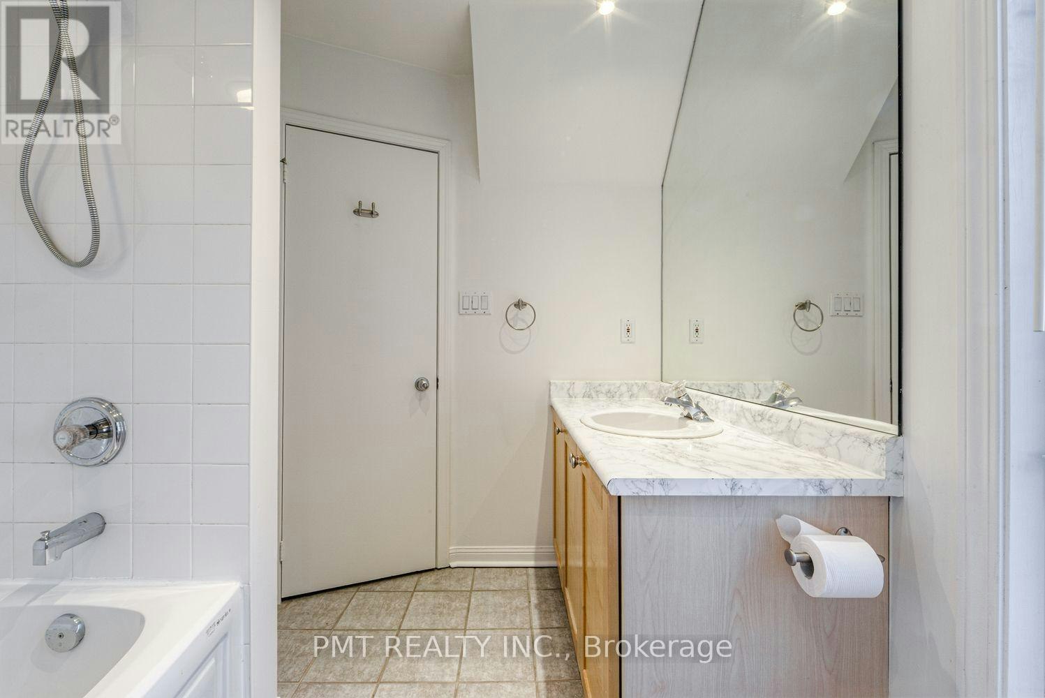 23-11 Niagara Street, Toronto, ON, M5V 3N9 - 21