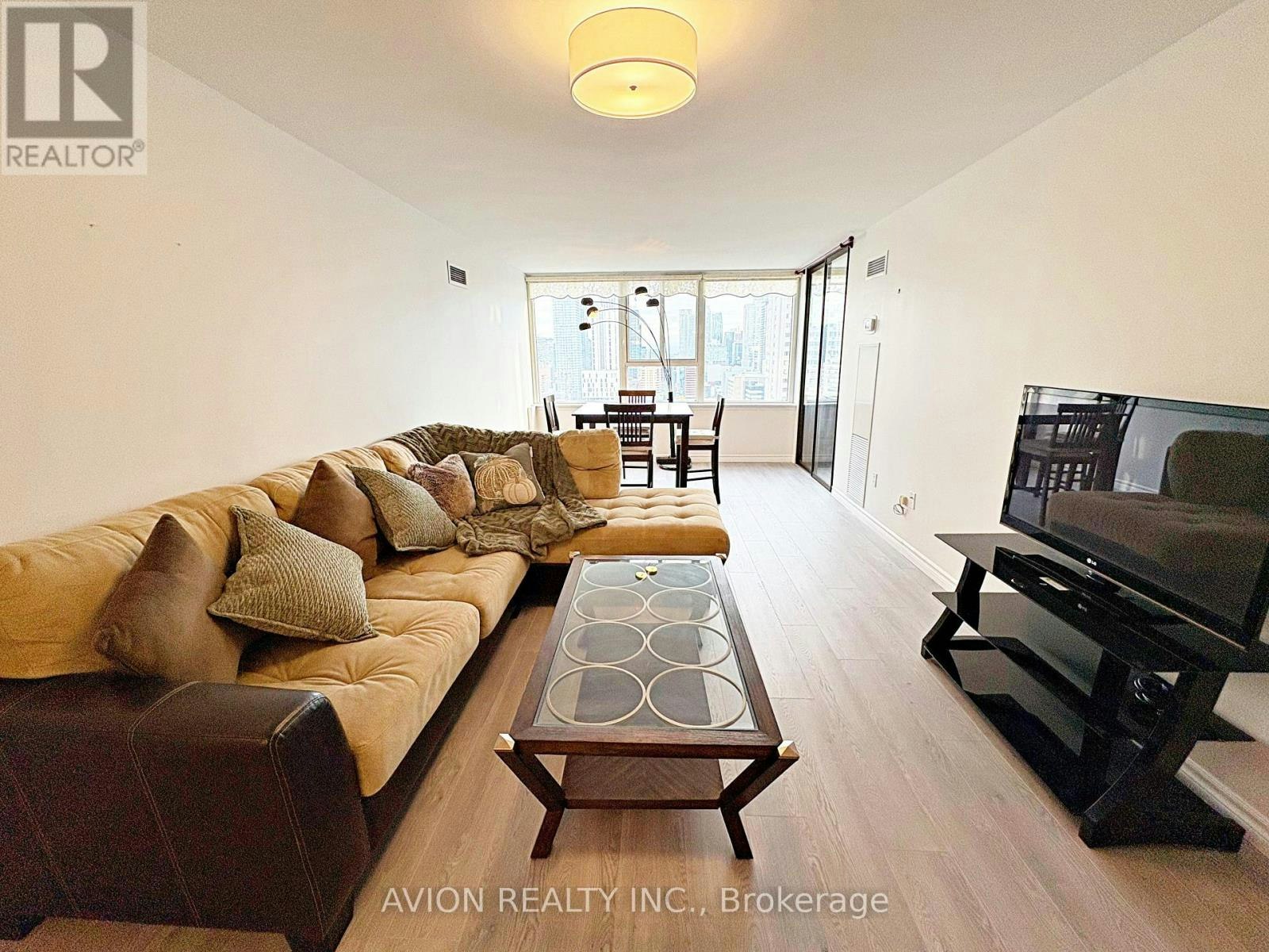 1917-45 Carlton Street, Toronto, ON, M5B 2H9 - 3