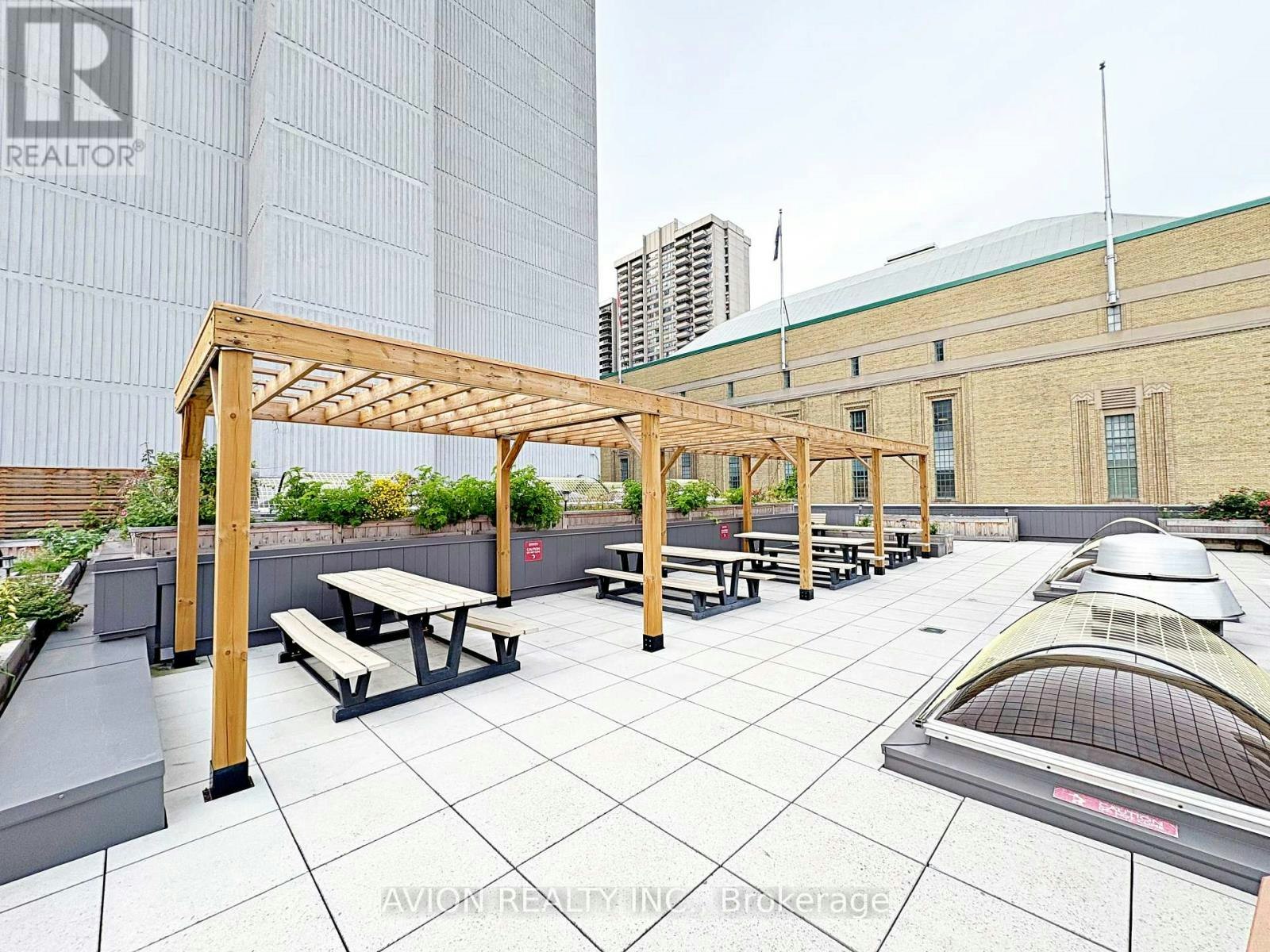 1917-45 Carlton Street, Toronto, ON, M5B 2H9 - 26
