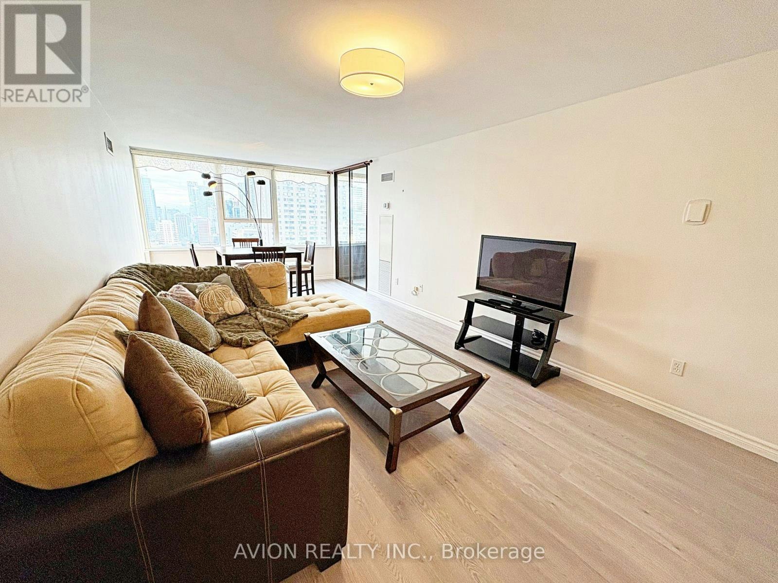 1917-45 Carlton Street, Toronto, ON, M5B 2H9 - 4