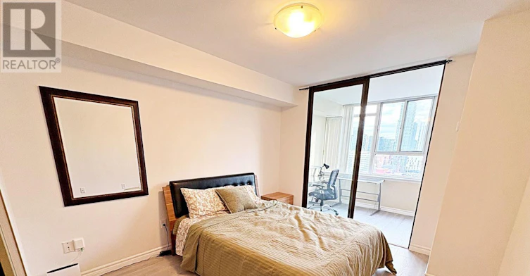 1917-45 Carlton Street, Toronto, ON, M5B 2H9 - 18