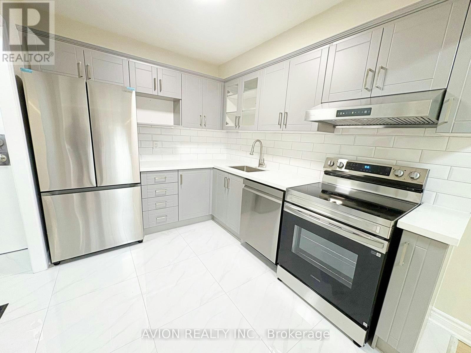 202-4091 Sheppard Avenue, Toronto, ON, M1S 3H2