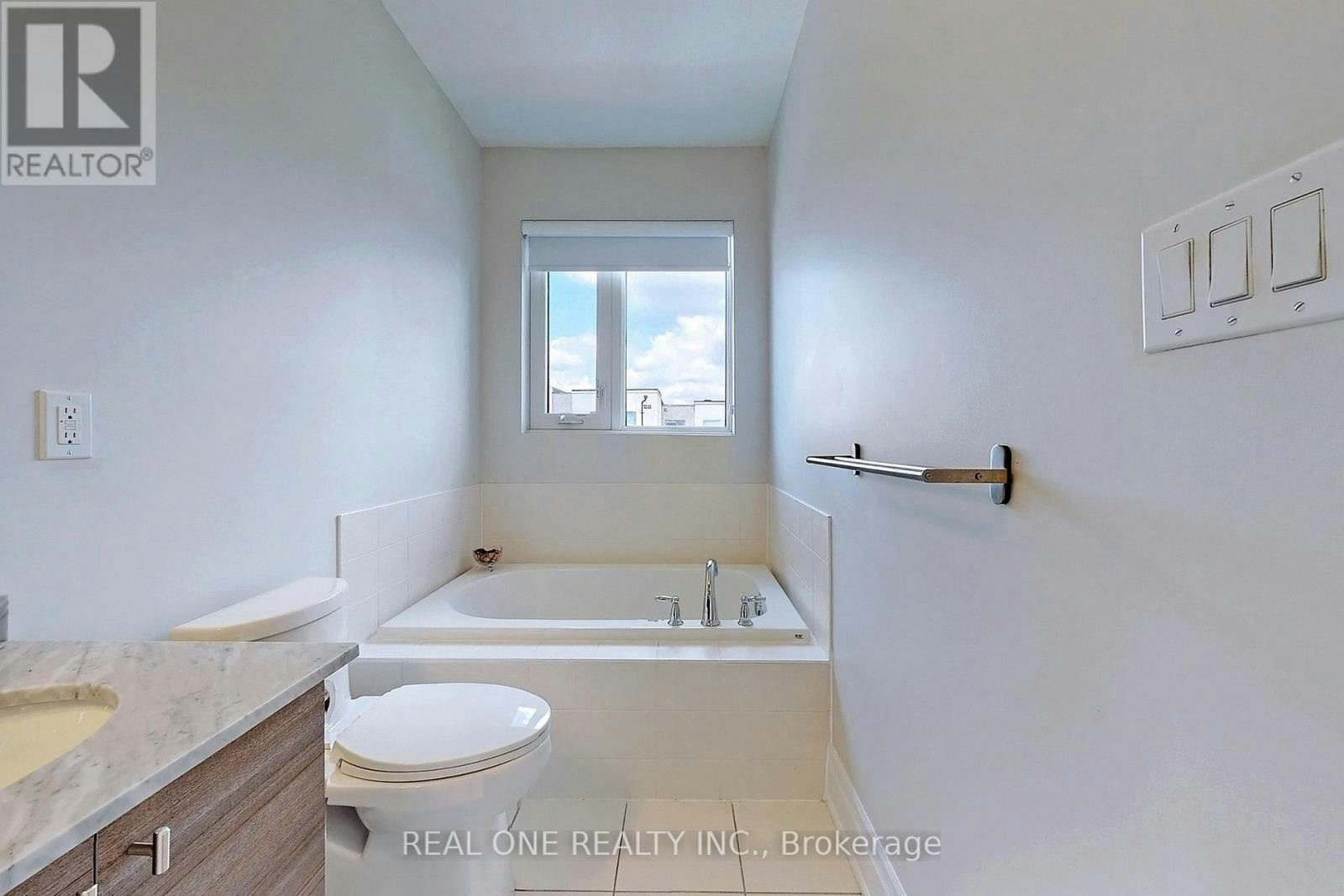 107 Carrville Woods Circle, Vaughan, ON, L6A 4Z6 - 31
