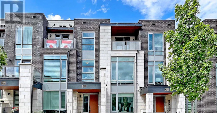 107 Carrville Woods Circle, Vaughan, ON, L6A 4Z6