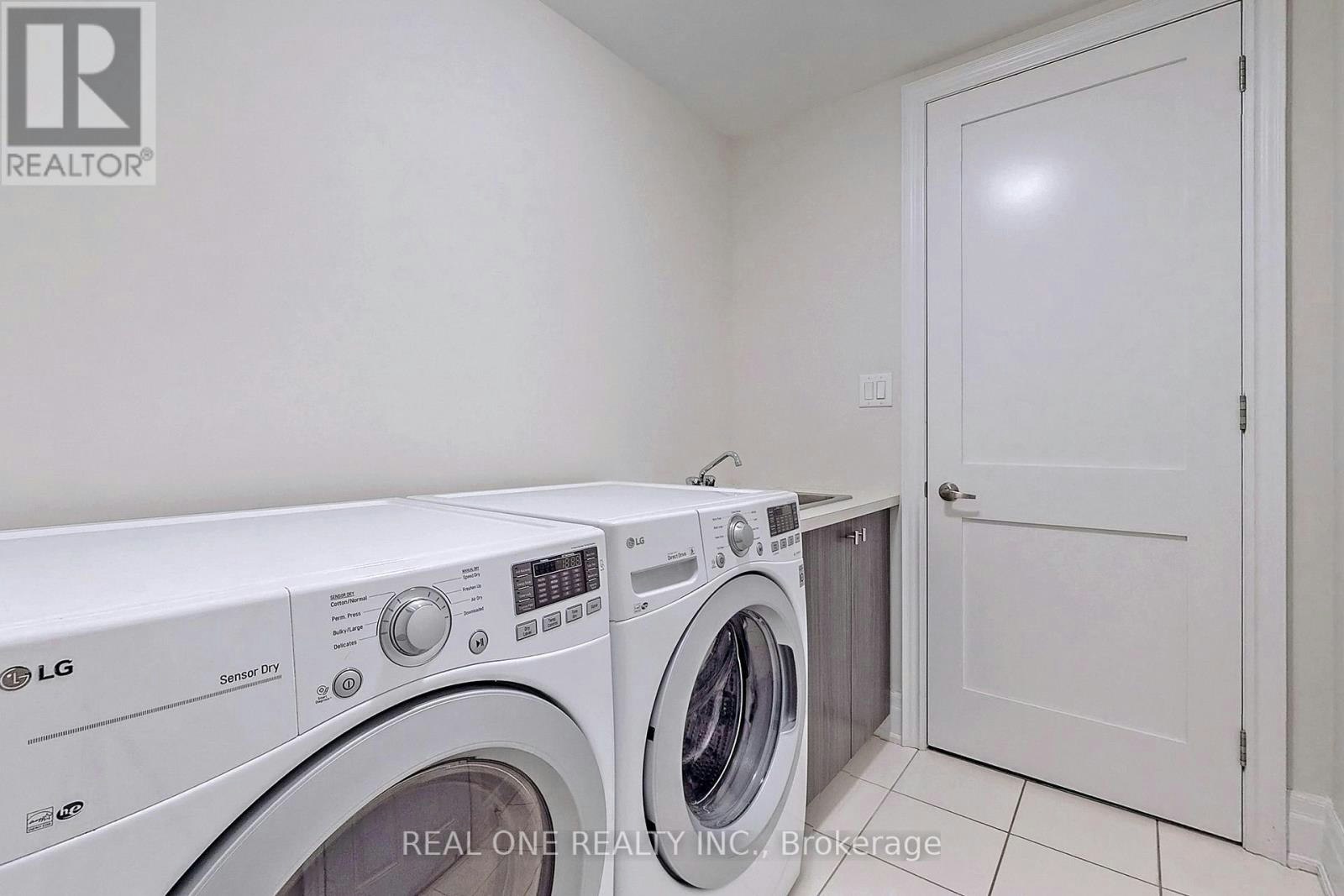 107 Carrville Woods Circle, Vaughan, ON, L6A 4Z6 - 38