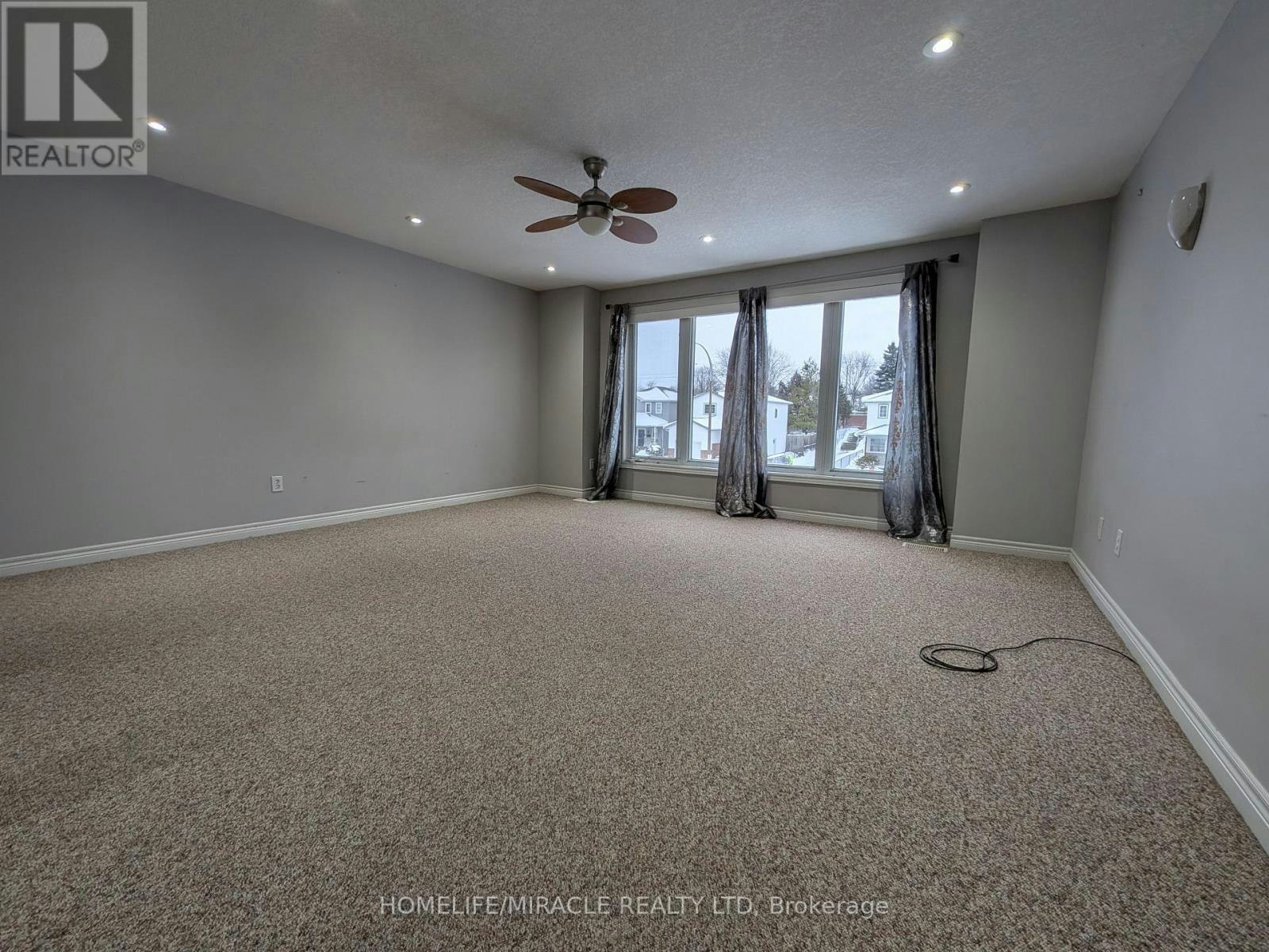 352 Bankside Drive, Kitchener, ON, N2N 3K1 - 7