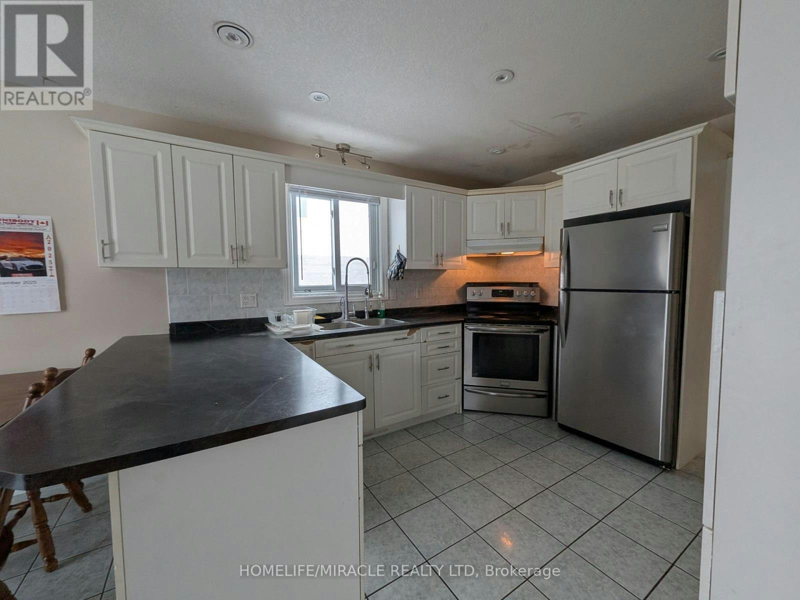 352 Bankside Drive, Kitchener, ON, N2N 3K1 - 5