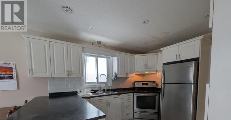 352 Bankside Drive, Kitchener, ON, N2N 3K1 - 5