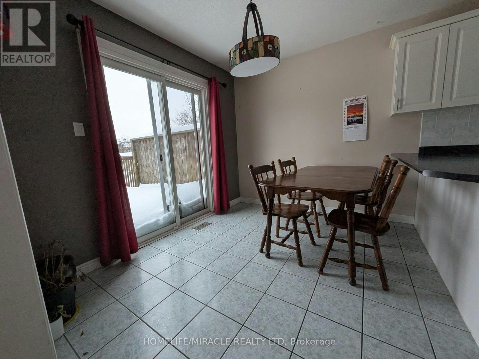 352 Bankside Drive, Kitchener, ON, N2N 3K1 - 3