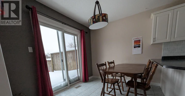 352 Bankside Drive, Kitchener, ON, N2N 3K1 - 3