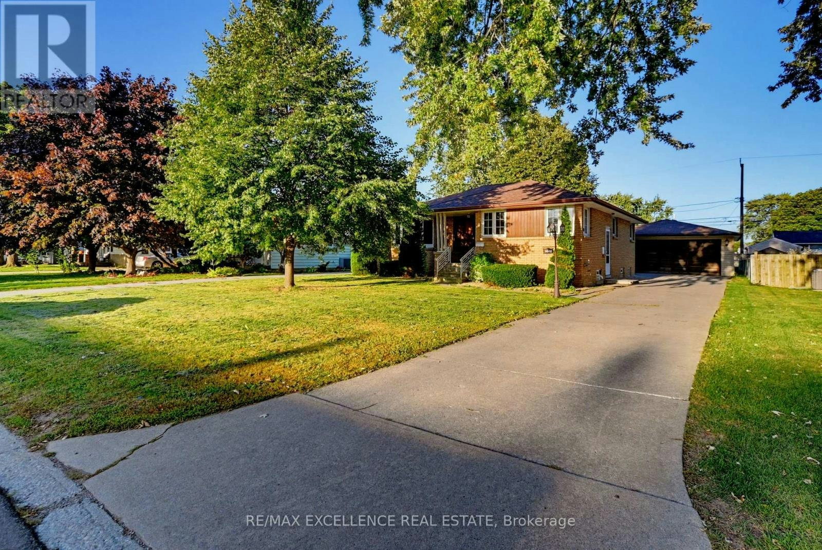 3040 Woodlawn Avenue, Windsor, ON, N8W 2H7