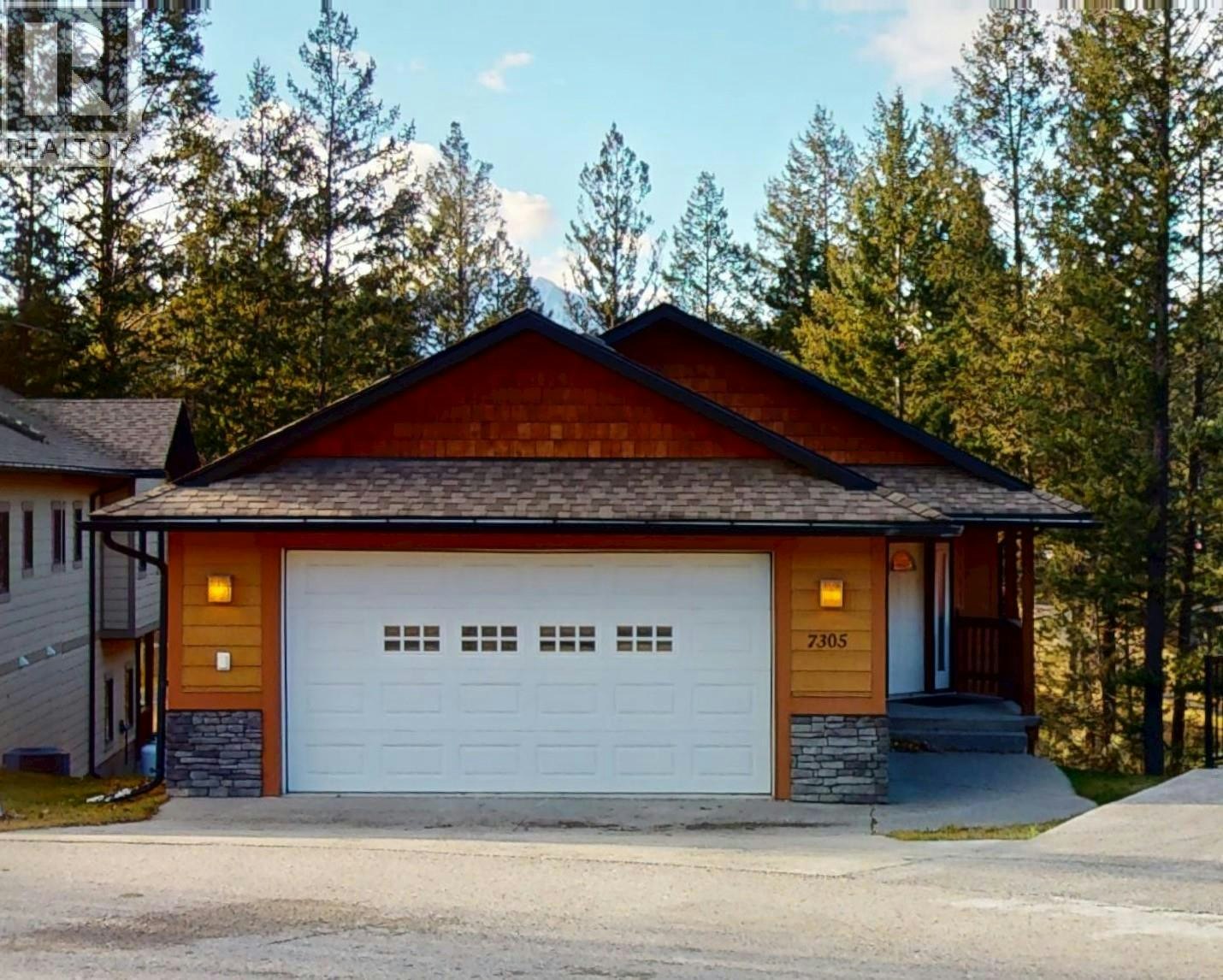 7305 Copperhorn Drive, Radium Hot Springs, BC, V0A 1M0